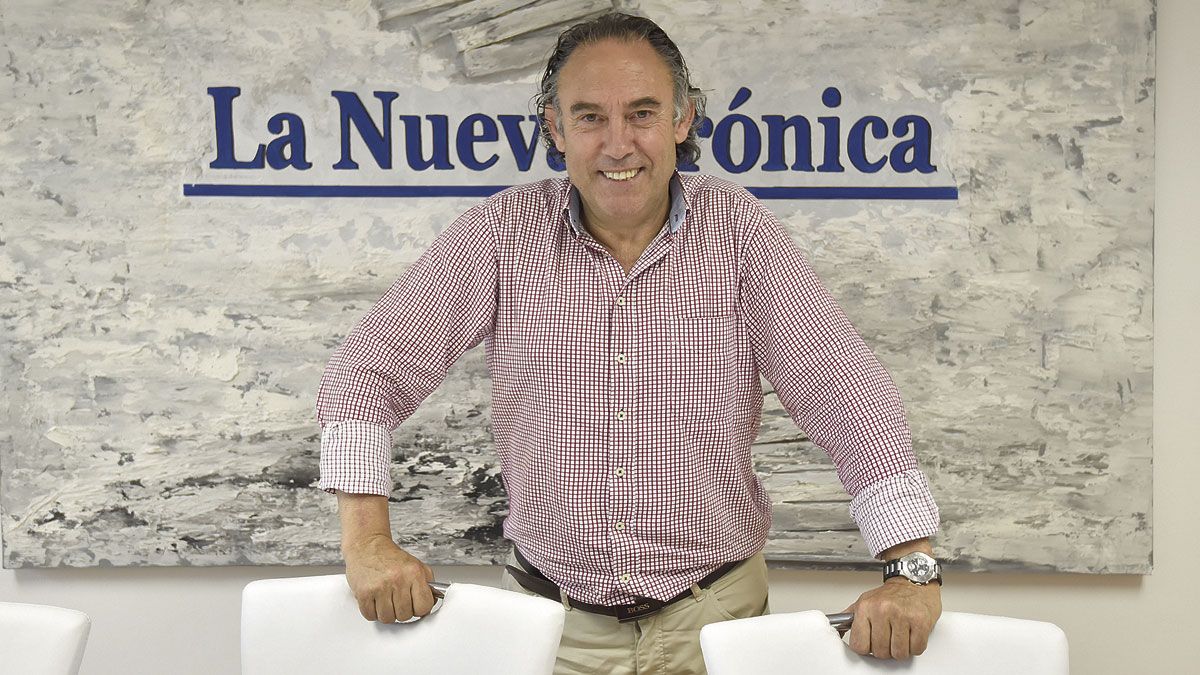 El director general de la Cultural, Felipe Llamazares, durante la entrevista en la sede de La Nueva Crónica. | SAÚL ARÉN