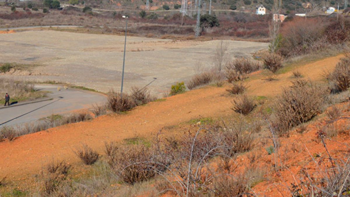 Zona en la que se ubica la parcela, por detrás del campus de Ponferrada. | L.N.C.