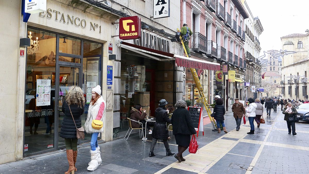 La calle Ancha es una de las vías peatonales de León. | ICAL