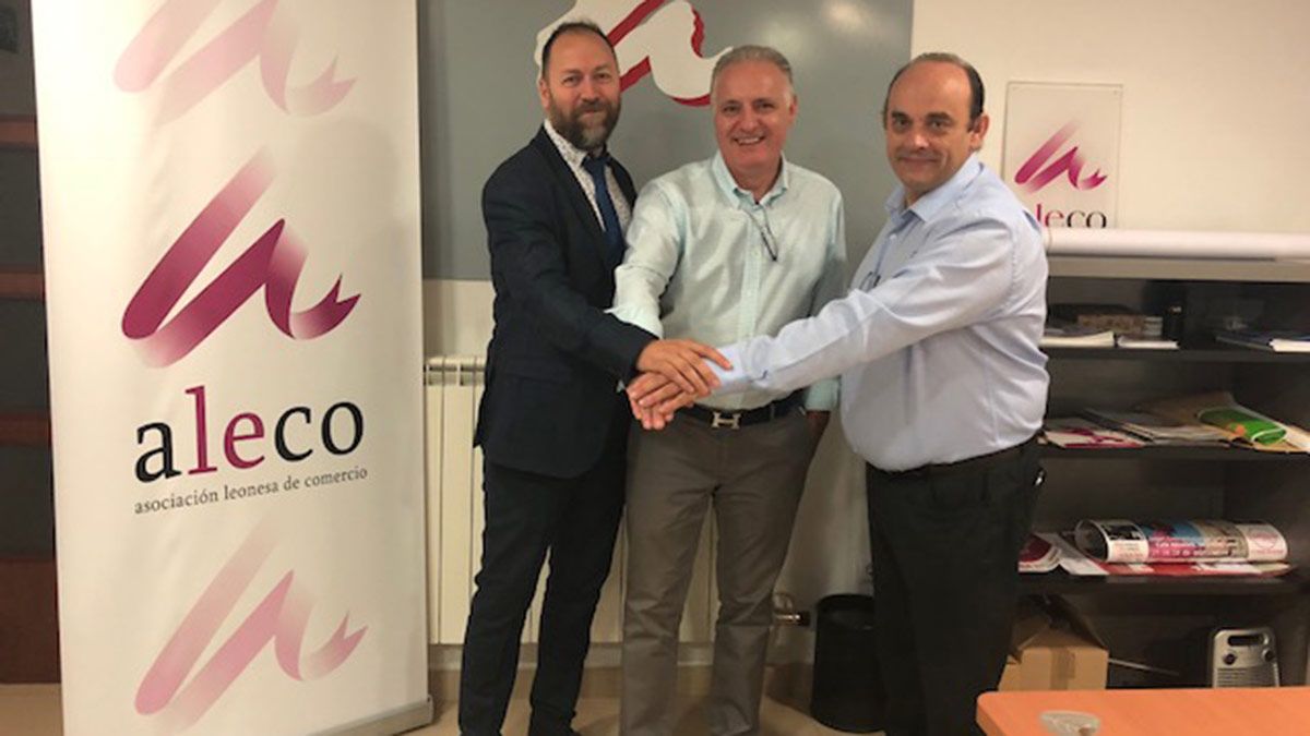 Javier Menéndez, Luicio Fuertes y Juan Carlos Rodríguez, representantes de Aleco y Aletic. | L.N.C.