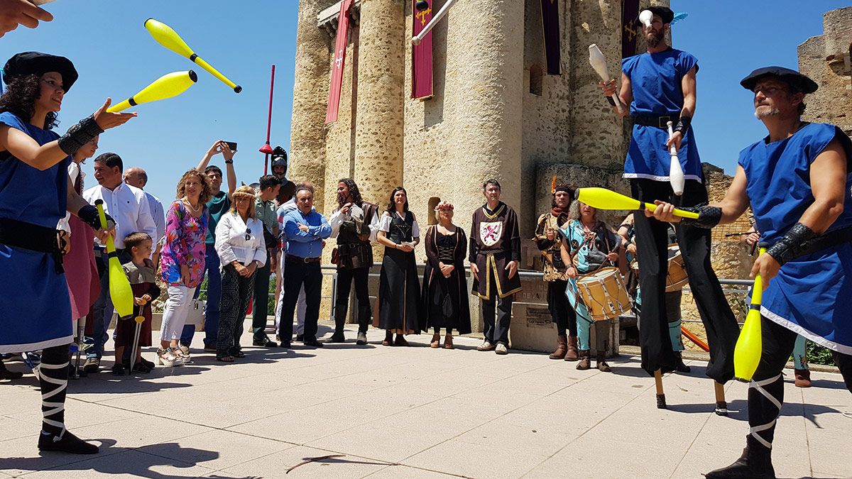 Inauguración del mercado medieval de Valencia de Don Juan. | L.N.C.