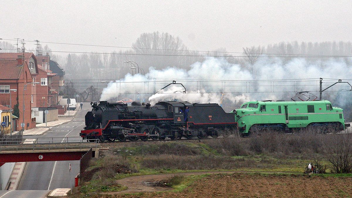 La locomotora de vapor 'Mikado' es la joya de la Asociación Leonesa de Amigos del Ferrocarril. | ICAL