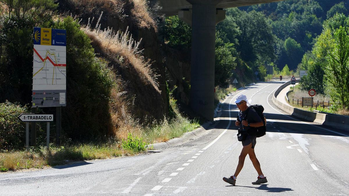 Imagen de la entrada a Trabadelo, aunque el accidente se produjo en la autovía. | ICAL