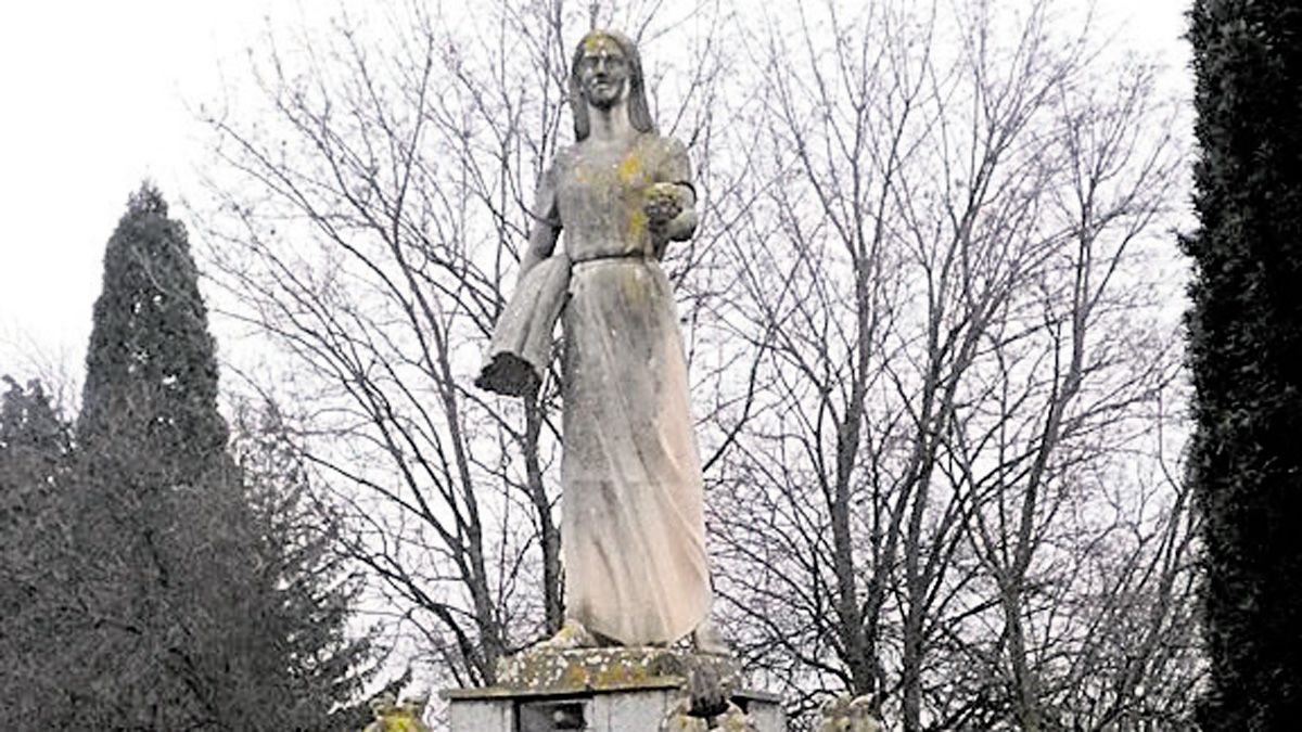 Escultura inspirada en Carmen Martínez Bordiú Franco. | F.F. Escultura inspirada en Carmen Martínez Bordiú Franco. | F.F.