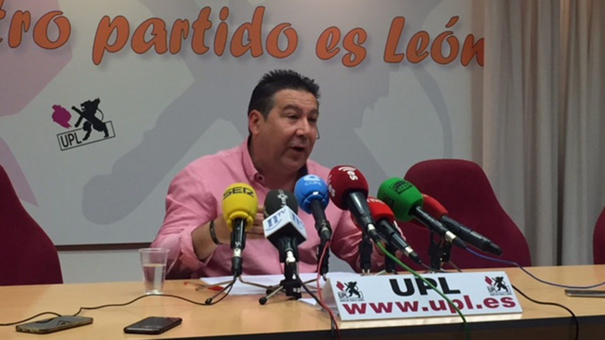 El procurador de UPL en las Cortes, Luis Mariano Santos. | L.N.C.