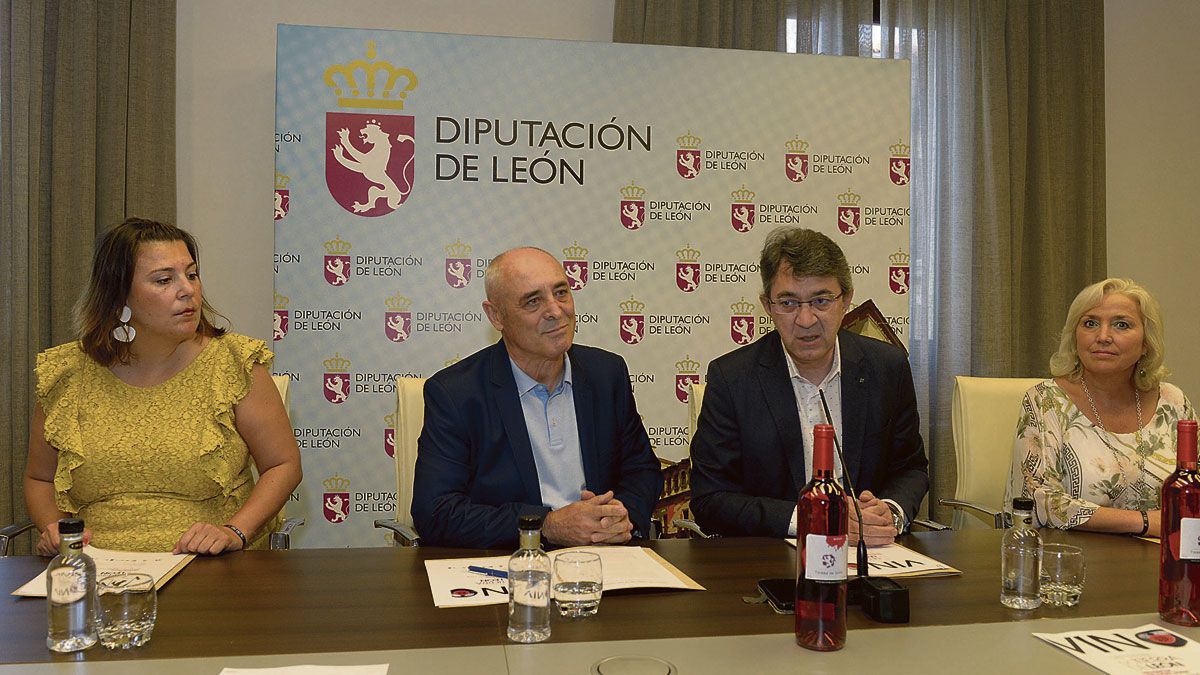 Presentación de la XVIII Feria del Vino Tierra de León. | MAURICIO PEÑA