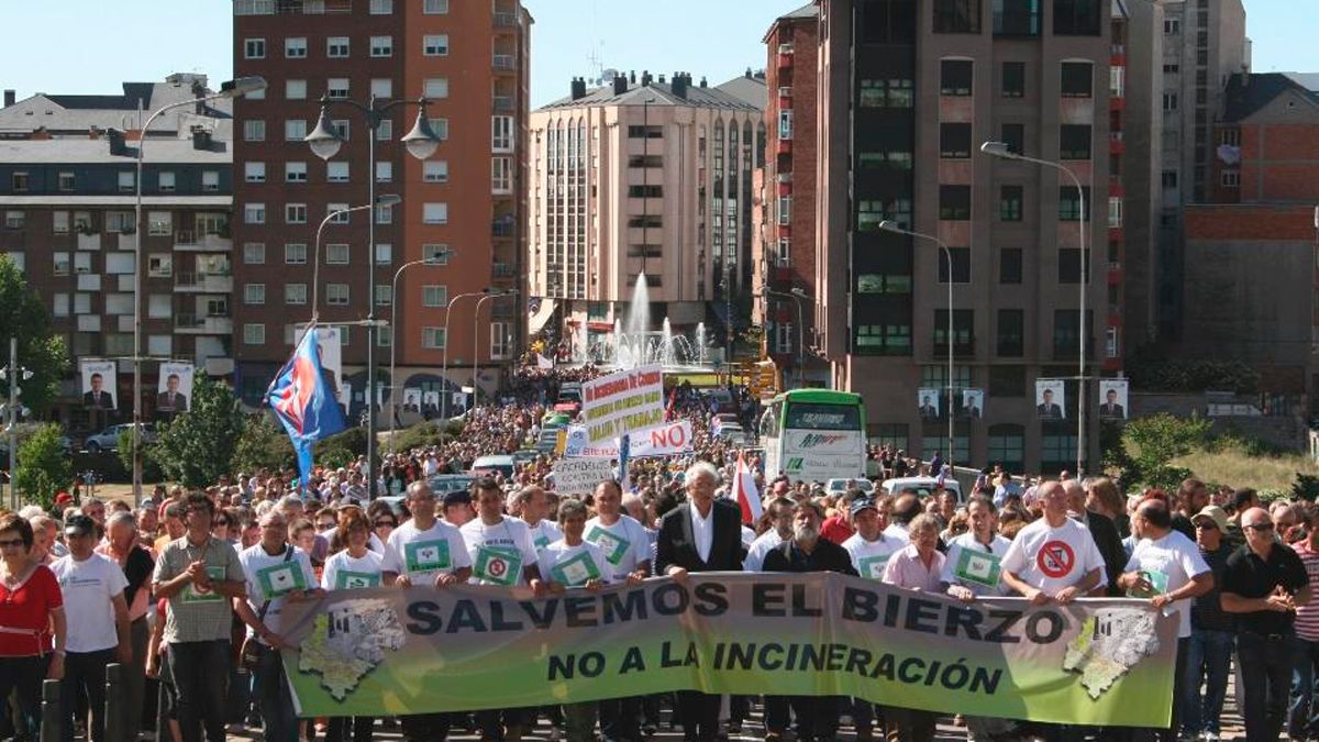 Imagen de la manifestación de hace unos años en Ponferrada contra la revalorización de residuos.