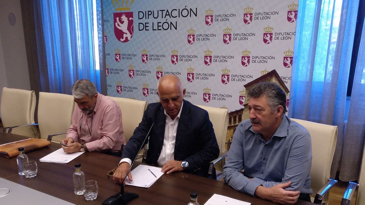 Rueda de prensa para presentar las obras y su presupuesto para a estación de Leitariegos