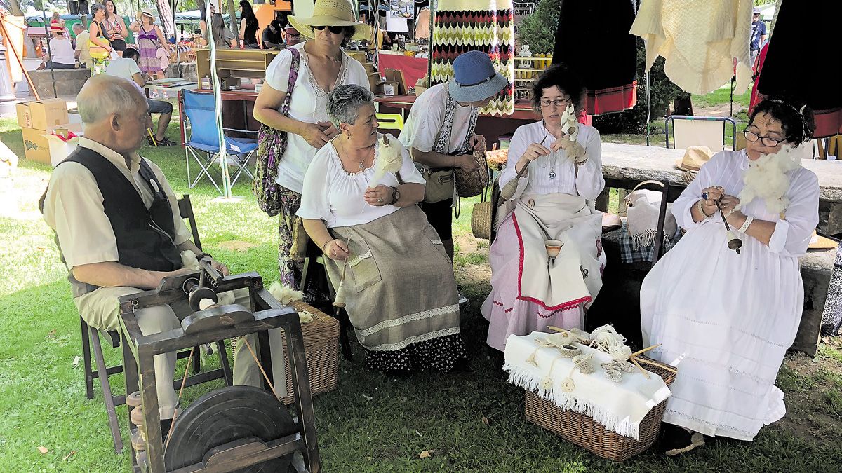 La Feria Artesanal del Val y la Feria Infantil desarrollarán hoy su segunda y última jornada, que terminará con el encuentro folclórico. |P.F.