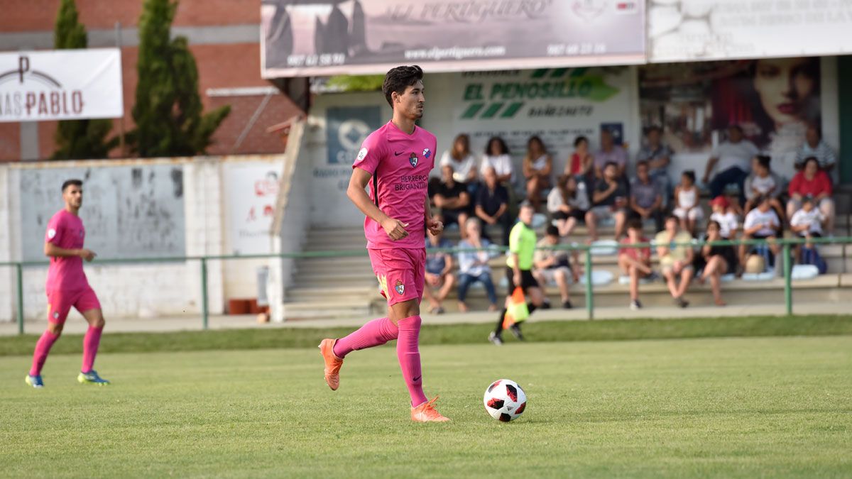 Pablo Trigueros es primo de Manu, que juega en el Villarreal. | SAÚL ARÉN