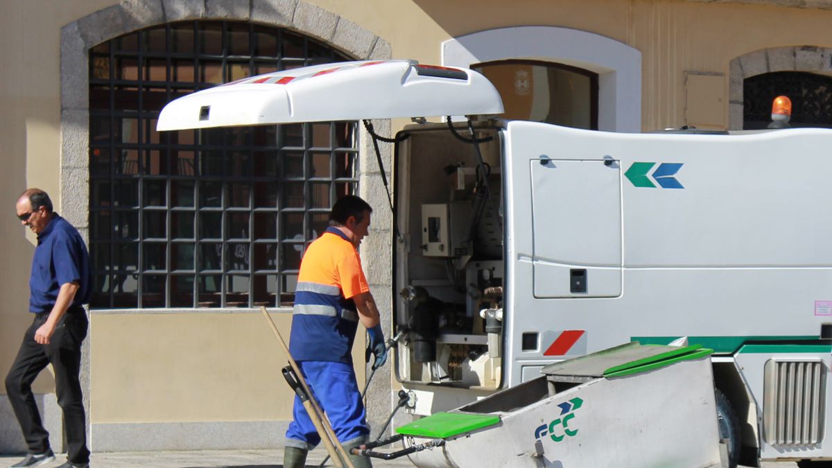 La adjudicación del servicio debe pasar un trámite más antes de que Urbaser lo coja.