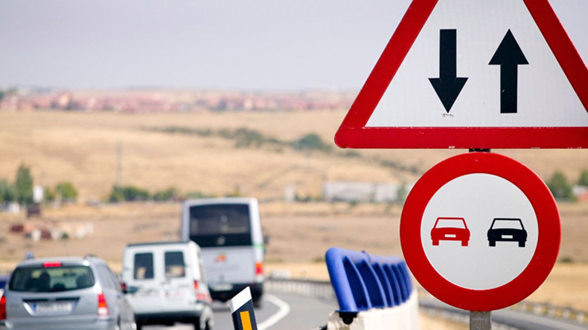 Diputación renovará y acondinará la señalización en las carreteras de la provincial.