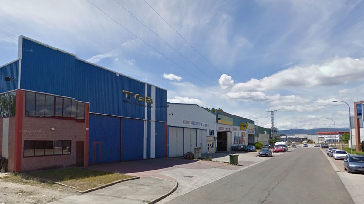 Imagen de empresas en el polígono de Camponaraya. | GOOGLEMAPS