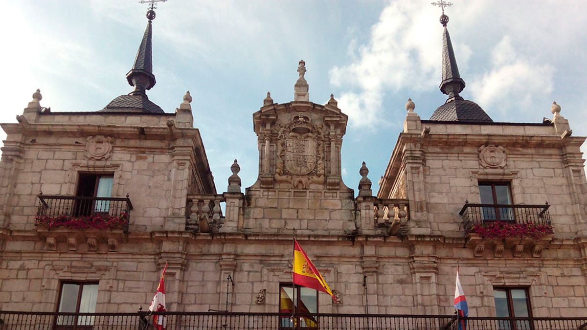 Fachada del Ayuntamiento de Ponferrada. | L.N.C.