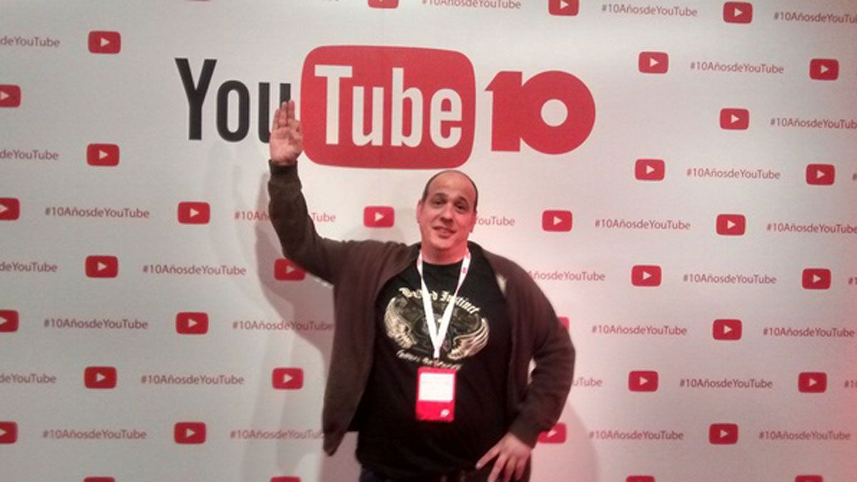 El profesor berciano Sergio Barrio, durante una ceremonia organizada por Youtube. El profesor berciano Sergio Barrio, durante una ceremonia organizada por Youtube.