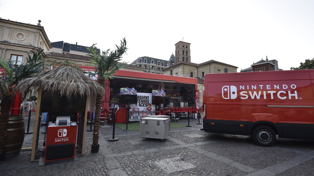 La instalación ya está en la plaza de San Marcelo. | SAÚL ARÉN