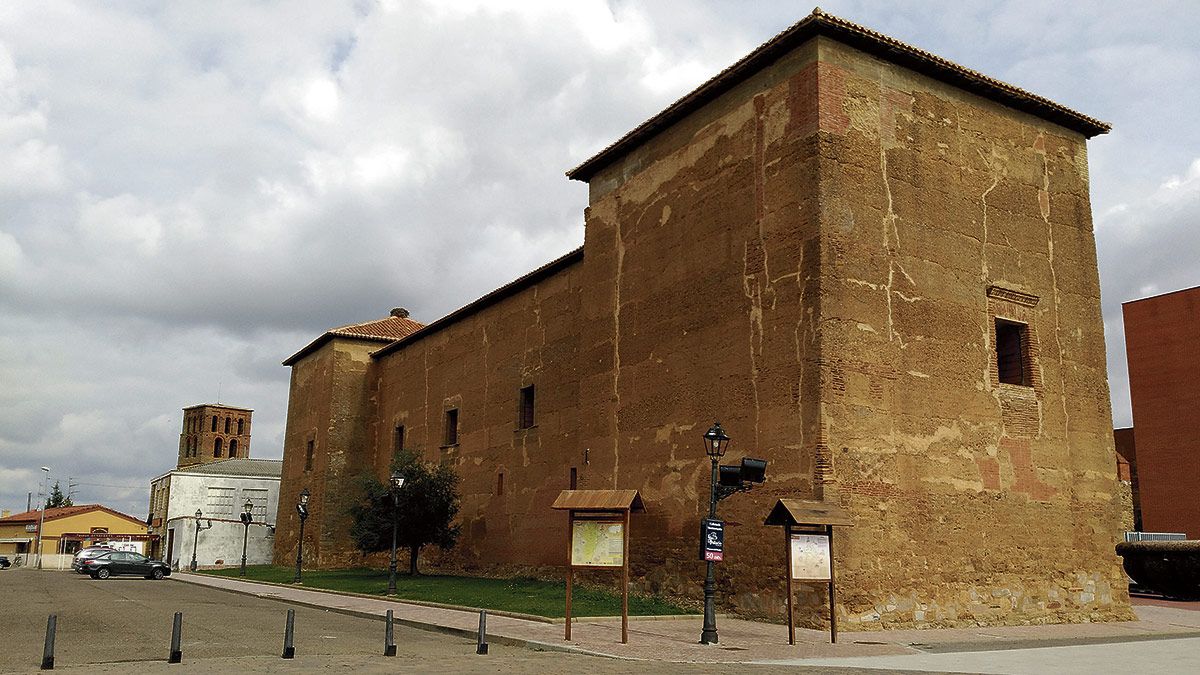 Imagen del Castillo-Palacio de Toral de los Guzmanes. | REPORTAJE FOTOGRÁFICO DE JAVIER REVILLA y TERESA GIGANTO