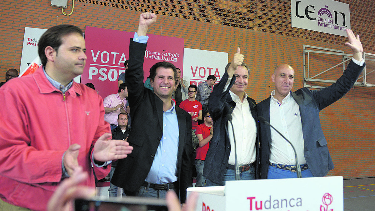 Un momento del mitin celebrado ayer en el pabellón La Torre. | MAURICIO PEÑA