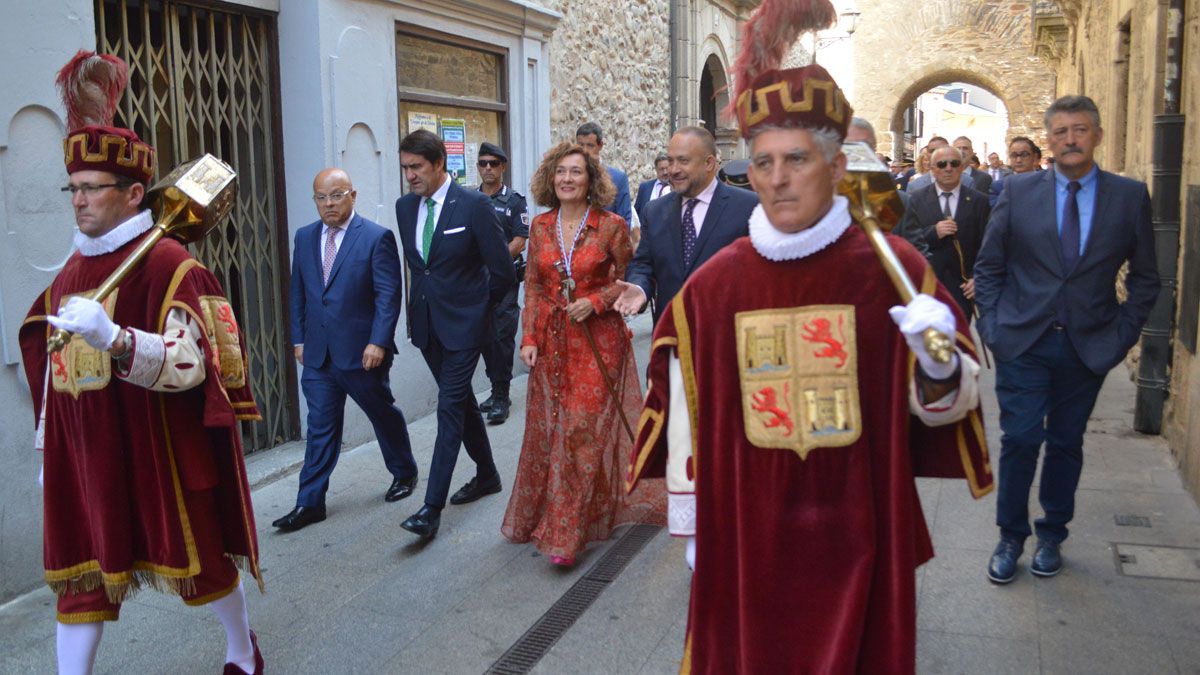 Autoridades durante el día de La Encina. | A.C.