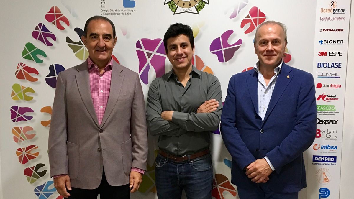 Los doctores José Sevilla (i), Víctor Clavijo (c) y Fernando Rodríguez. | L.N.C.