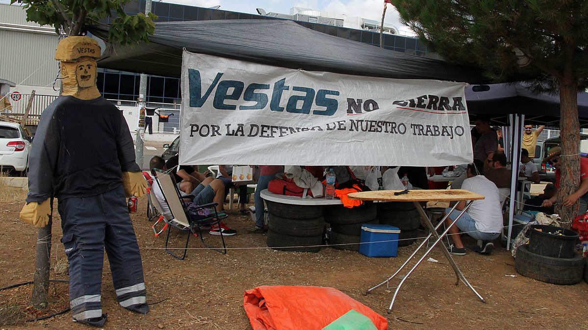 El campamento obrero de los trabajadores de Vestas en Villadangos. | ICAL