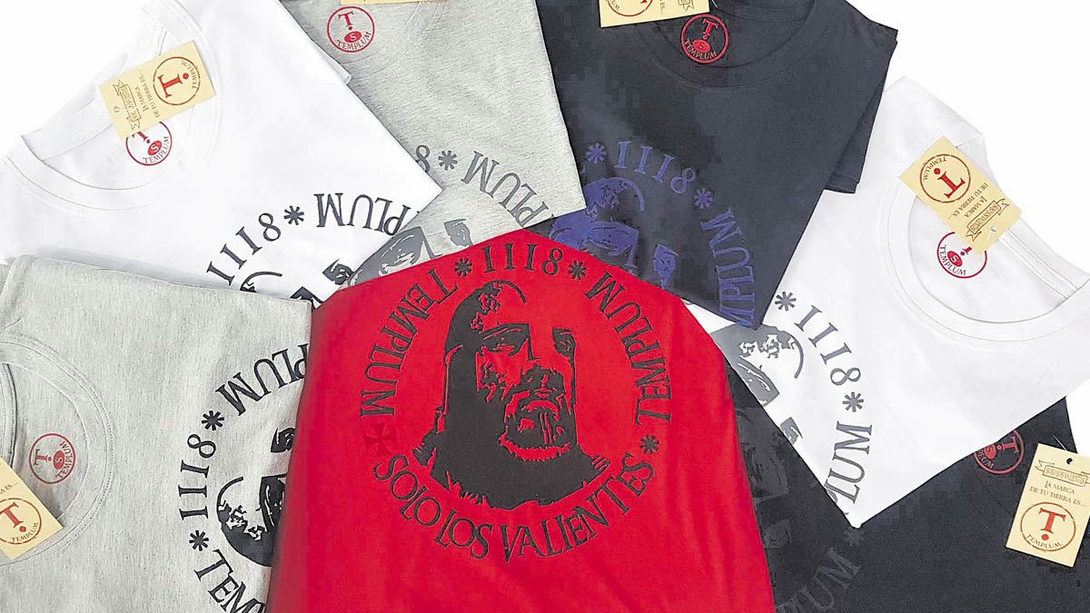 Imagen de algunas camisetas Templum, con el rostro de un templario en su diseño.