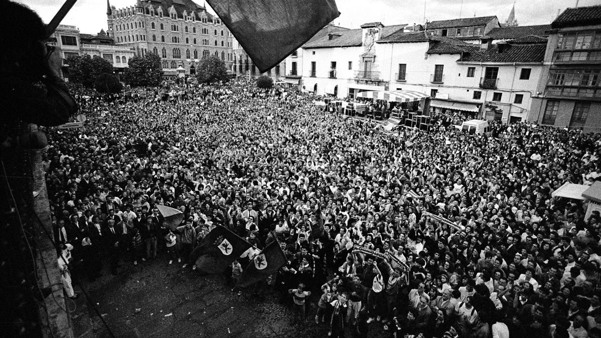 León se echó a la calle para aclamar a sus héroes. | MAURICIO PEÑA