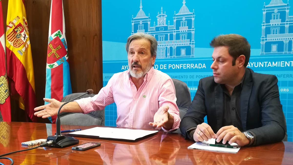 Pedro Muñoz e Iván Alonso en la rueda de prensa. | D.M.