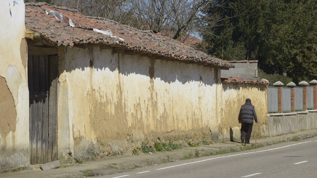 El número de personas que viven solas a lo largo y ancho de la provincia no deja de crecer. | MAURICIO PEÑA