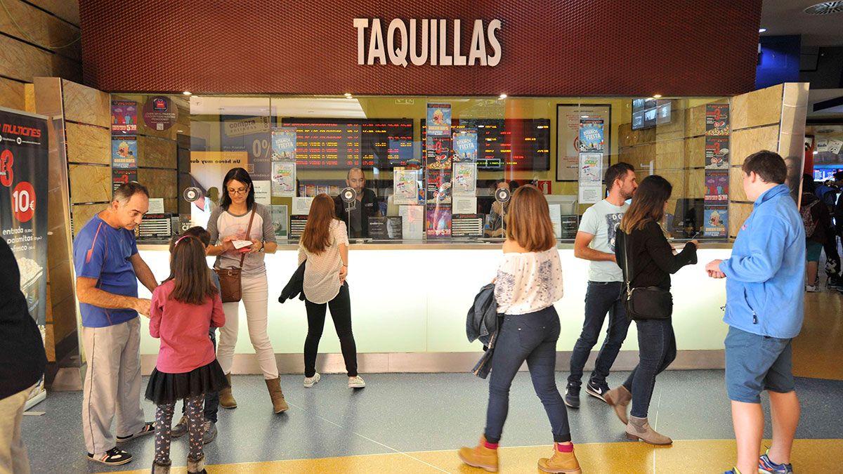 Los cines Odeón, en el centro comercial Espacio León. | DANIEL MARTÍN