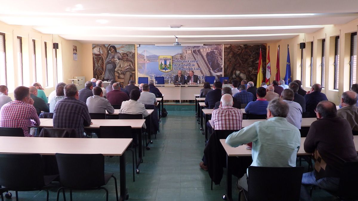 Un momento de la reunión celebrada ayer en Hospital. | P.F.