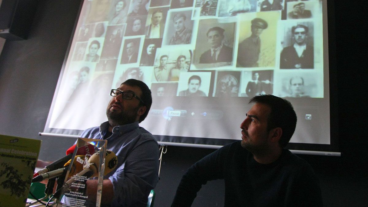 Marco González y René Pacheco, durante la exhibición del vídeo que mostraron en Nueva York. | C. Sánchez (Ical)