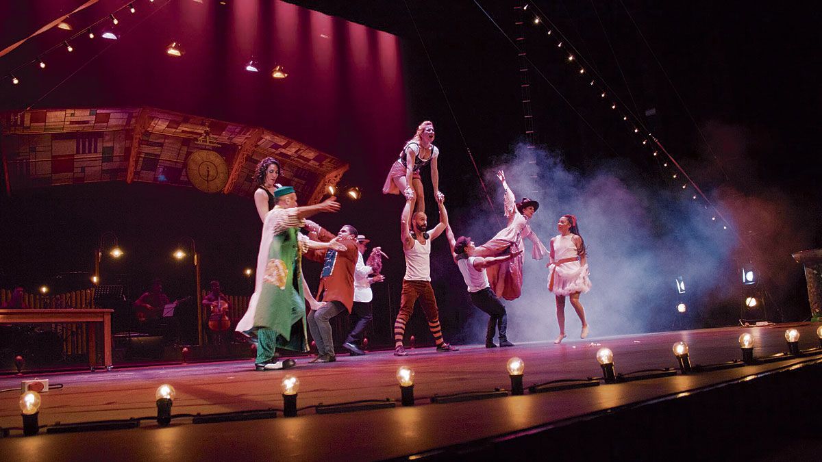 La compañía valenciana Circo Gran Fele con su espectáculo ‘El tren’, que este miércoles recala en el Auditorio Ciudad de León.