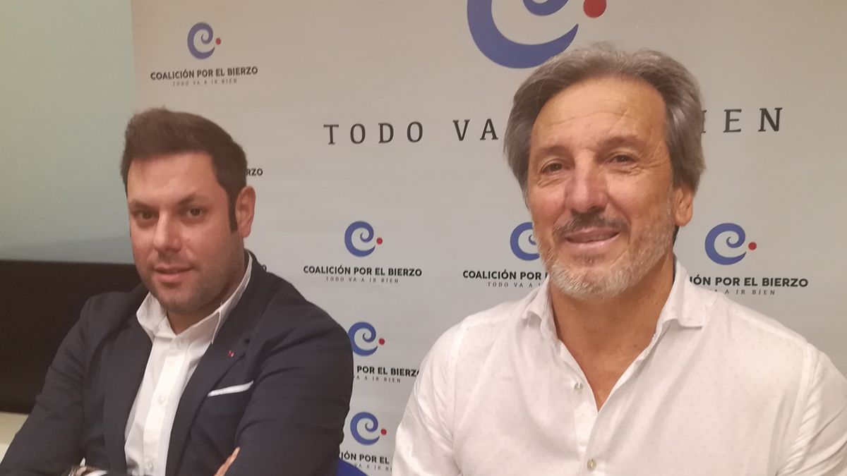 Muñoz y Alonso dando a conocer la propuesta laboral que se está haciendo. | M.I. Muñoz y Alonso dando a conocer la propuesta laboral que se está haciendo. | M.I.