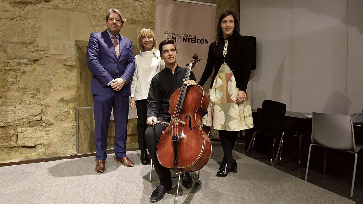 Fernando García LLamas, Carmen Mayo, David Martín y Eva Sandoval en el Palacio del Conde Luna. | SAÚL ARÉN