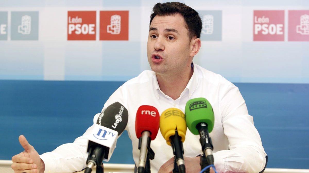 El secretario general del PSOE en León, Javier Alfonso Cendón. | ICAL