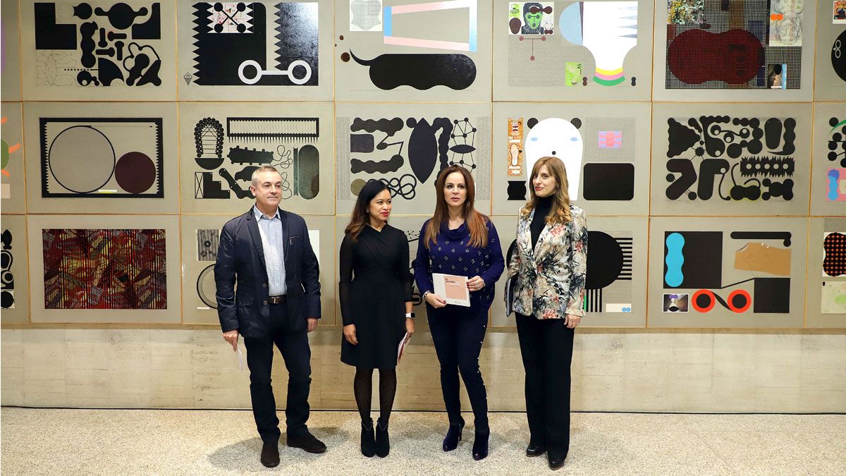 Manuel Olveira, Kristine Guzmán, Silvia Clemente y Mar Sancho durante la presentación de la exposición 'El presente será memoria'. | MIRIAM CHACÓN (ICAL)