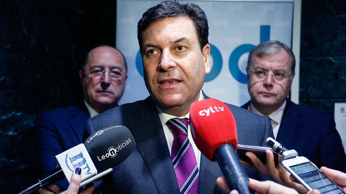 El consejero de Empleo, Carlos Fernández Carriedo. | CARLOS S. CAMPILLO (ICAL) El consejero de Empleo, Carlos Fernández Carriedo. | CARLOS S. CAMPILLO (ICAL)