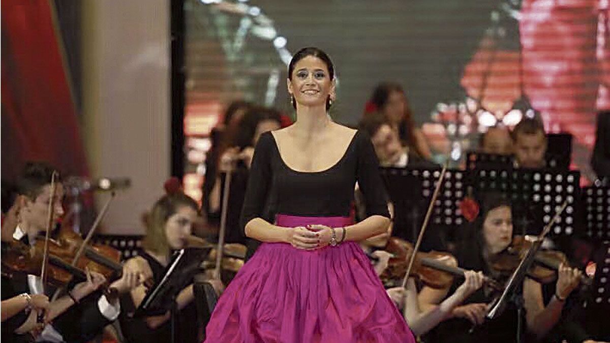 La soprano granadina inaugura este jueves el XII Ciclo Maestros Internacionales con un recital de canciones en el Auditorio Ciudad de León.