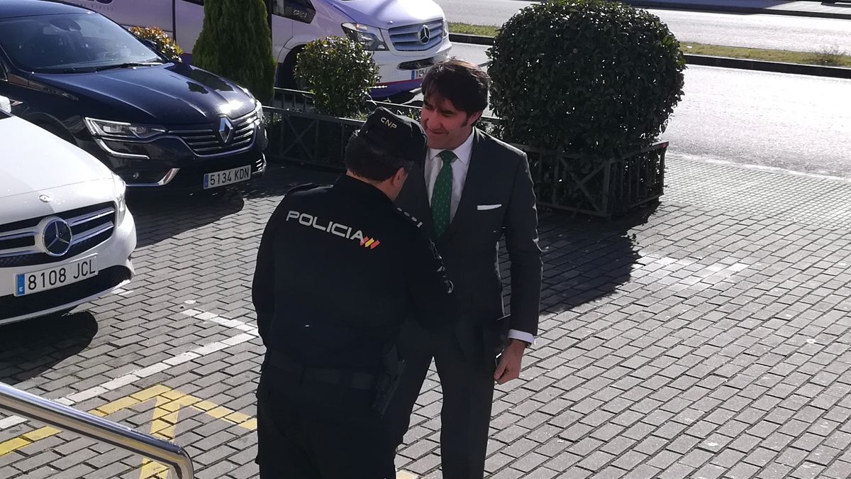 El consejero a su llegada a Ponferrada. | M.I.
