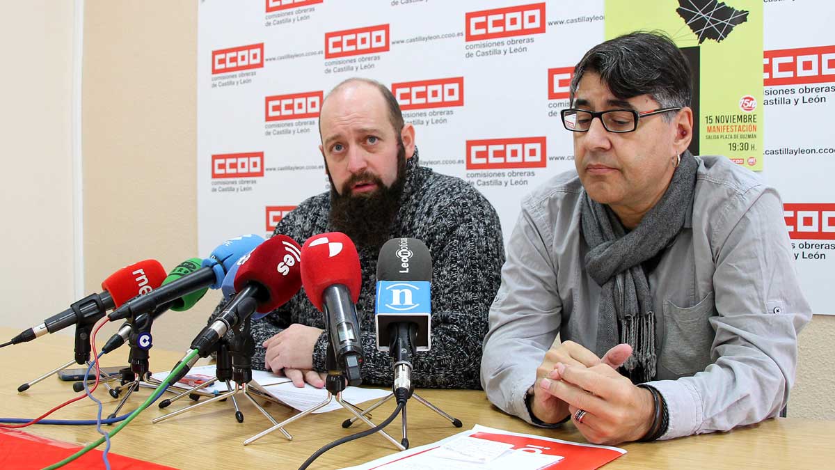 El secretario general de CCOO industria Castilla y León, Gonzalo Andrés Díez Piñeles (I), con Ángel Santos, secretario provincial. | ICAL