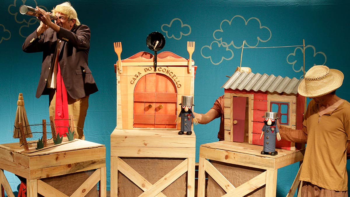 'La gallina azul' es un teatro de títeres sobre la diversidad, pensada para el público familiar.
