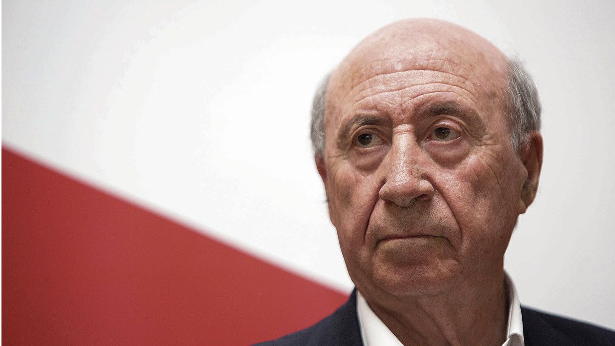 José María Pérez ‘Peridis’ regresa a León para presentar su novela ‘La reina sin reino’. | DAVID ARRANZ (ICAL)