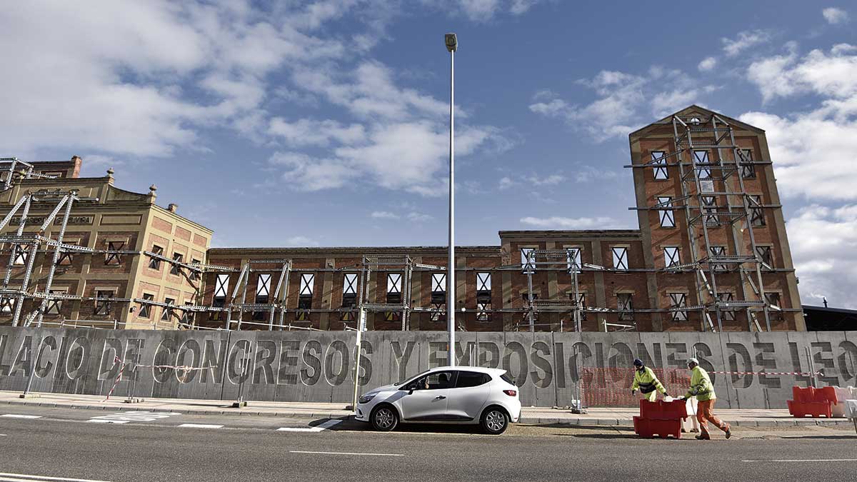 El proyecto de urbanización incluye el entorno de la azucarera y un gran letrero con el nombre del complejo. | SAÚL ARÉN El proyecto de urbanización incluye el entorno de la azucarera y un gran letrero con el nombre del complejo. | SAÚL ARÉN