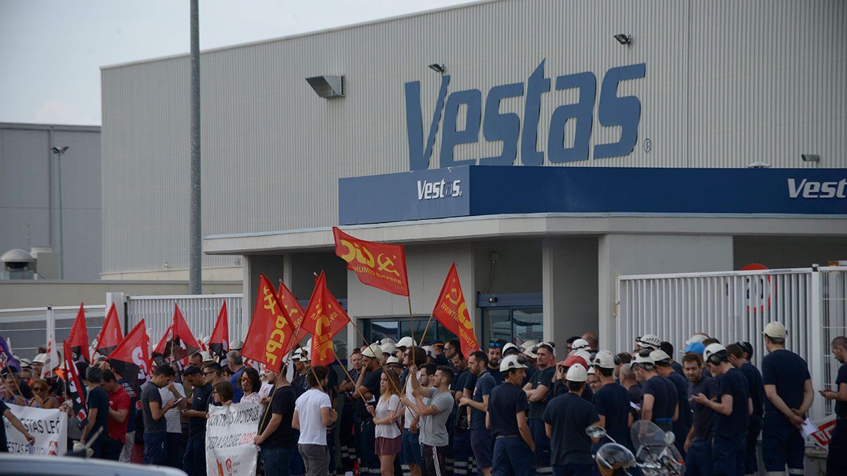 vestas-trabajadores-261118.jpg