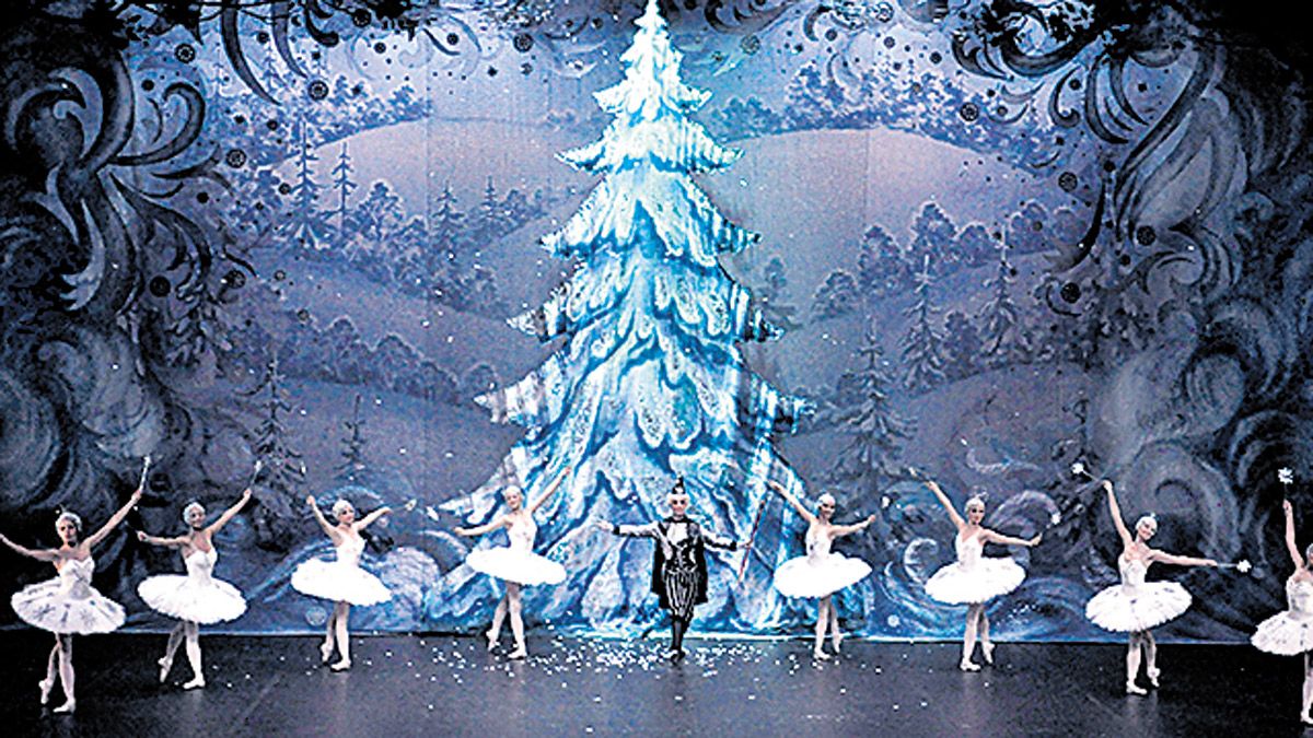 Representación de la obra de ballet clásico. L.N.C. Representación de la obra de ballet clásico. L.N.C.