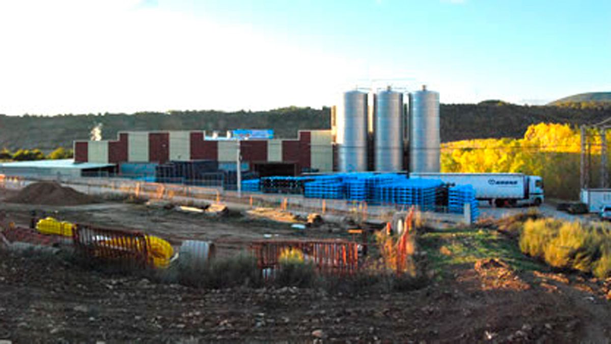 Fábrica de aguas, ahora cerrada. | AYTO. FOLGOSO Fábrica de aguas, ahora cerrada. | AYTO. FOLGOSO