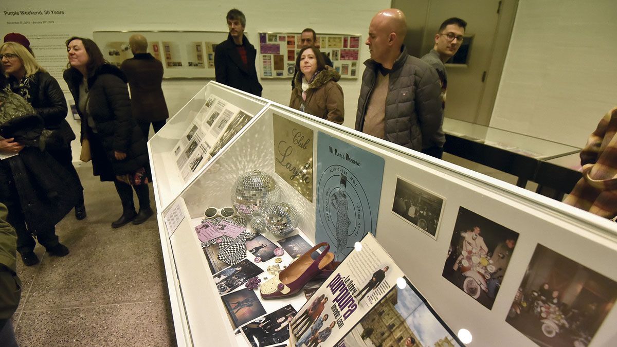 El Musac acoge hasta el 20 de enero la exposición conmemorativa del 30 aniversario del Purple Weekend. | SAÚL ARÉN El Musac acoge hasta el 20 de enero la exposición conmemorativa del 30 aniversario del Purple Weekend. | SAÚL ARÉN