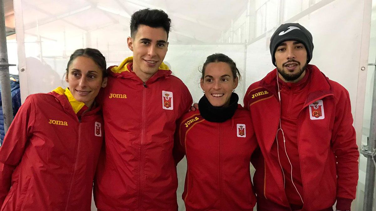 Saúl Ordóñez, a la derecha, fue oro en el relevo mixto. | RFEA