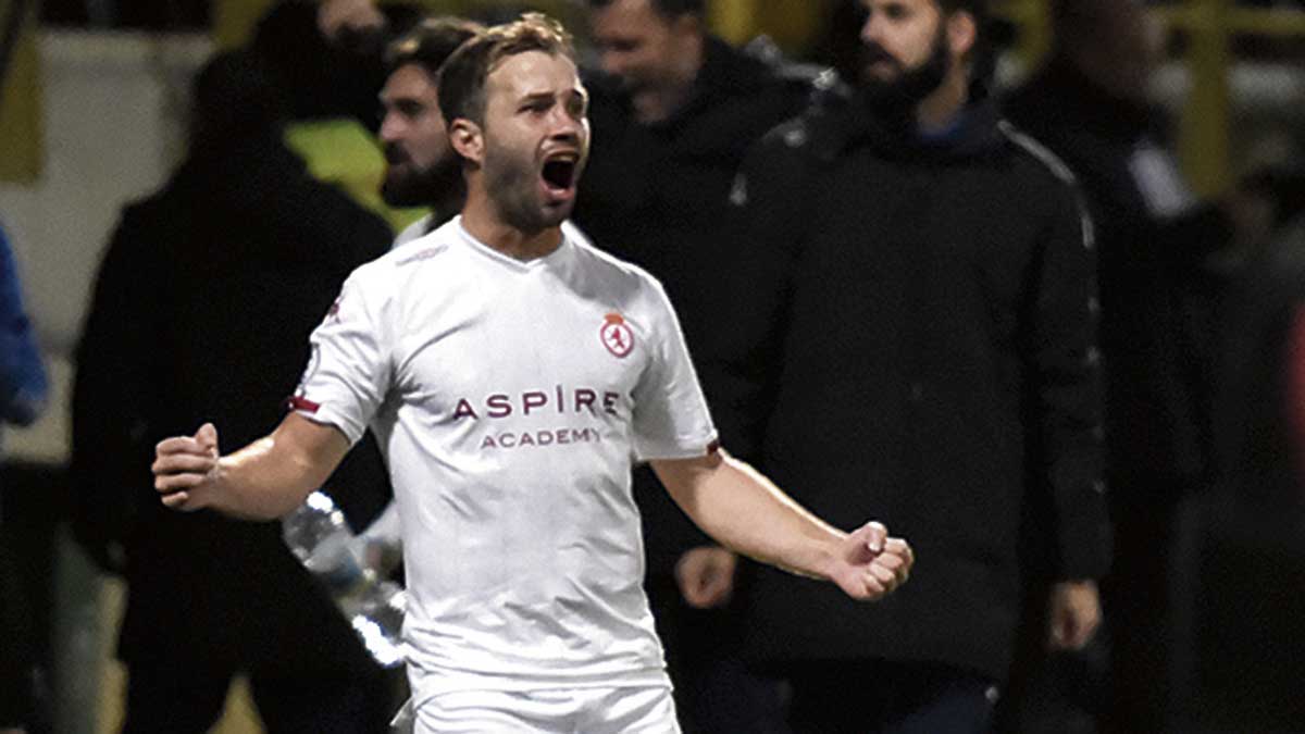 Antonio Martínez celebra el gol de Capilla que supuso el triunfo culturalista. | SAÚL ARÉN